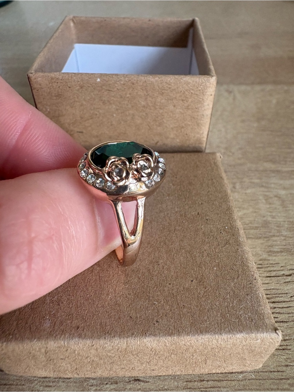 Gold-Tone Ring with Emerald Green Center Stone - Picture 4 of 7